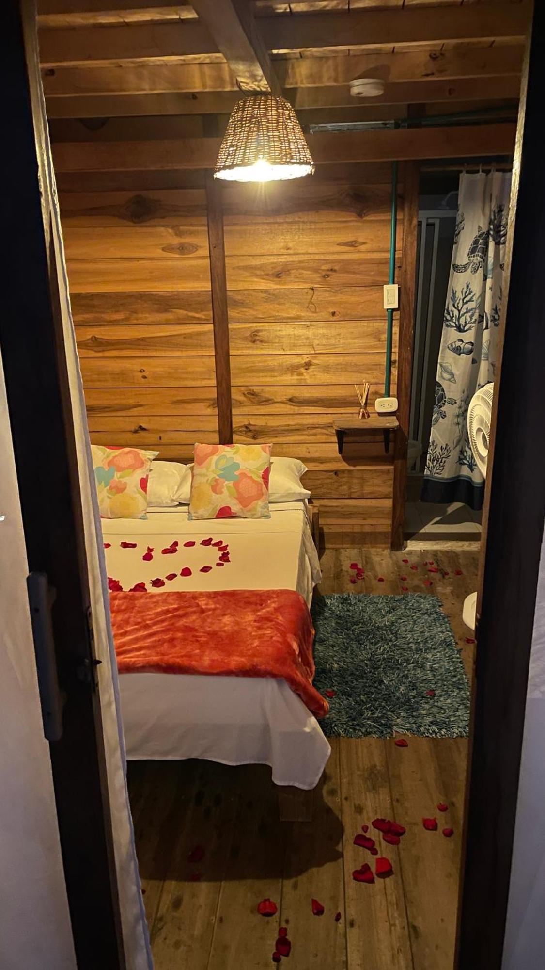 Hostal Velero Relax Guachaca ภายนอก รูปภาพ