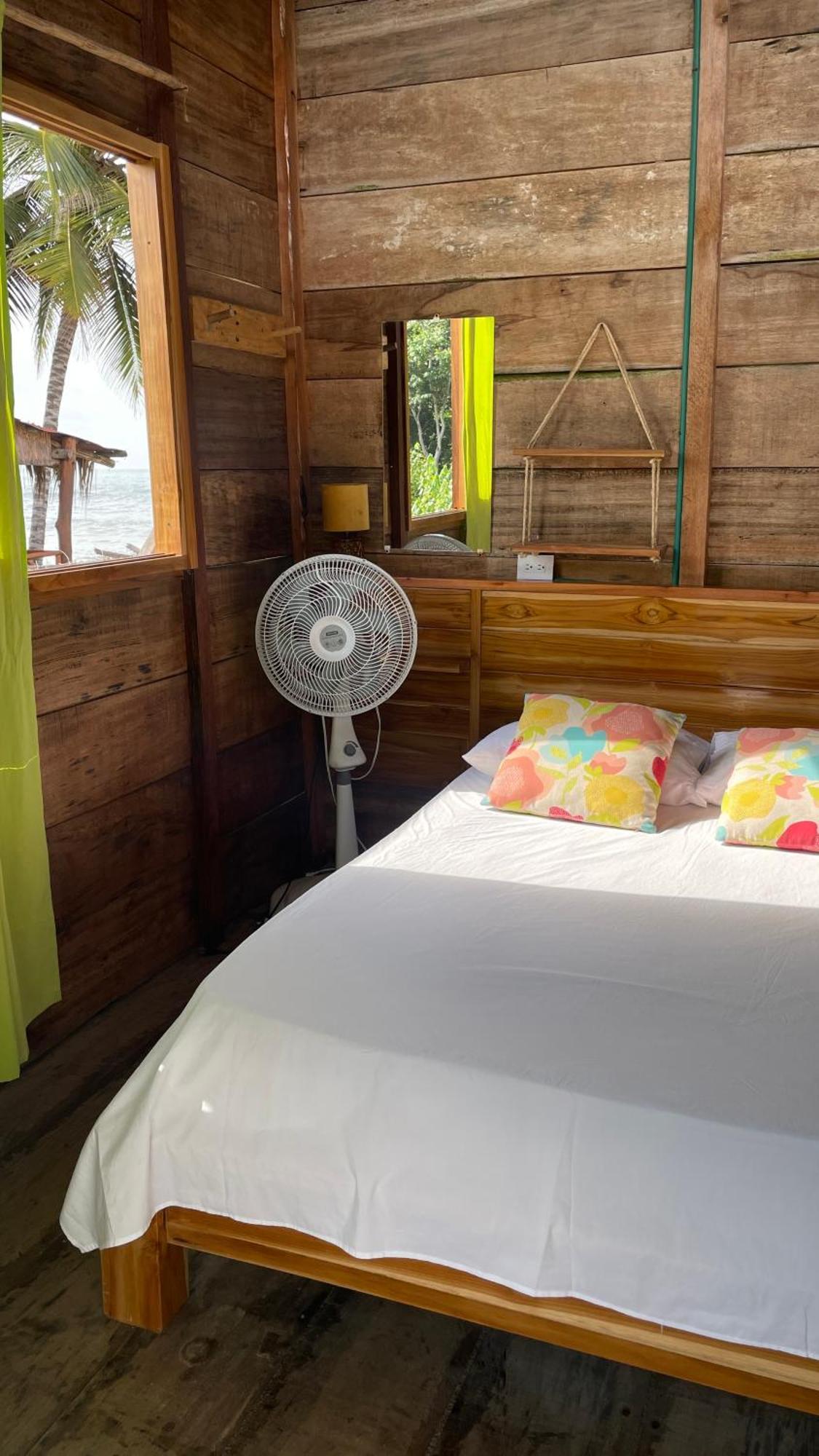 Hostal Velero Relax Guachaca ภายนอก รูปภาพ