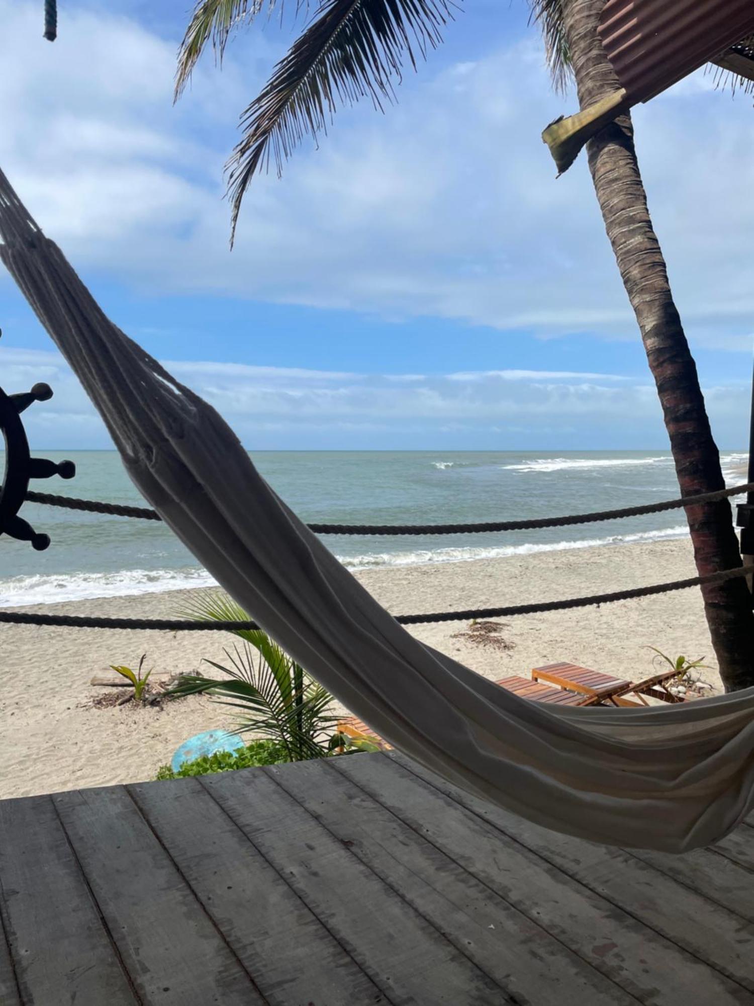 Hostal Velero Relax Guachaca ภายนอก รูปภาพ