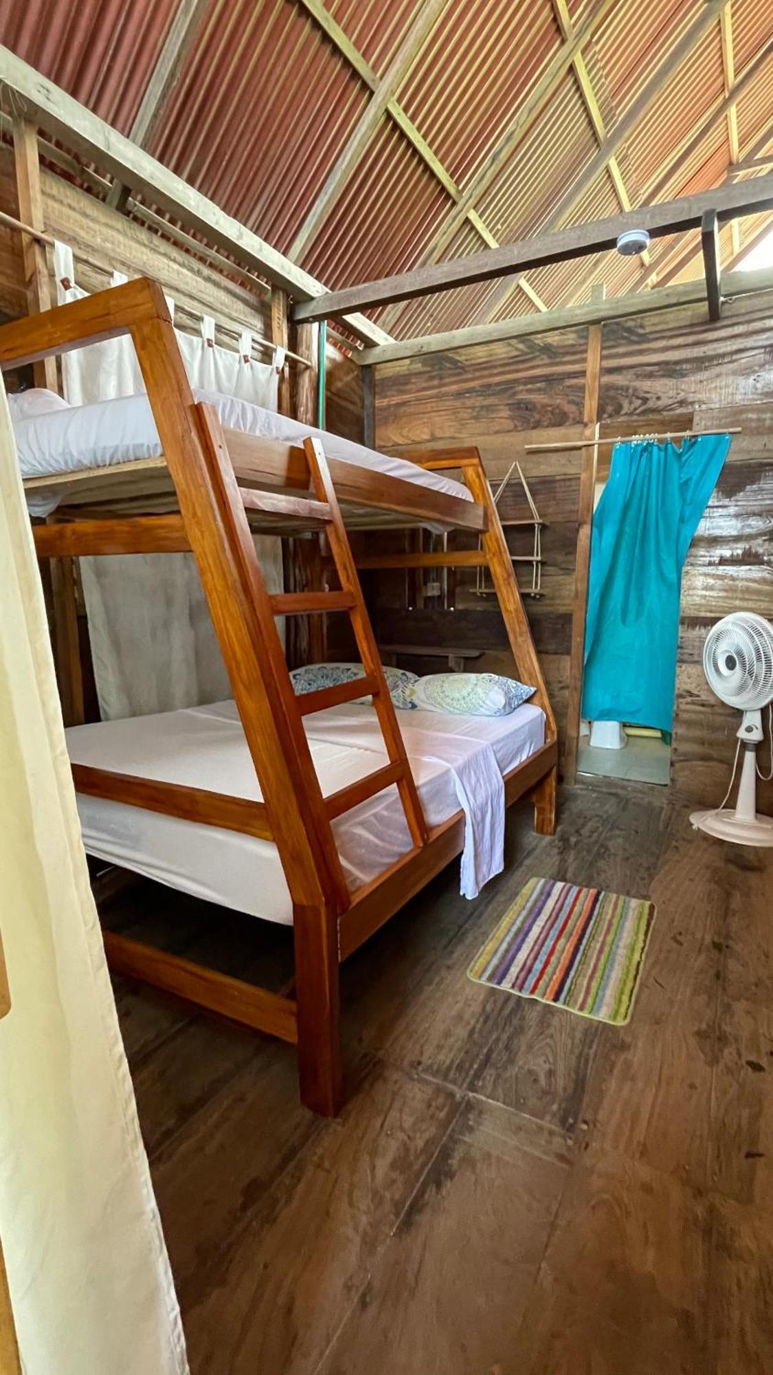 Hostal Velero Relax Guachaca ภายนอก รูปภาพ