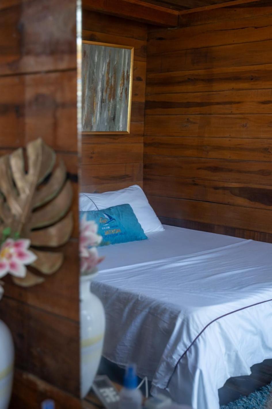 Hostal Velero Relax Guachaca ภายนอก รูปภาพ