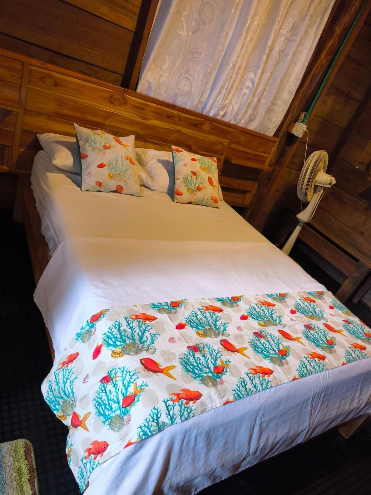 Hostal Velero Relax Guachaca ภายนอก รูปภาพ