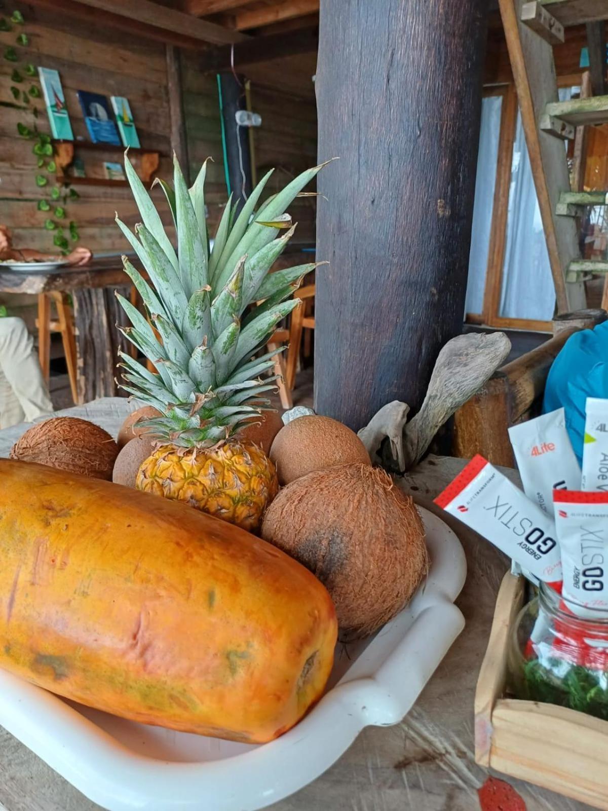 Hostal Velero Relax Guachaca ภายนอก รูปภาพ